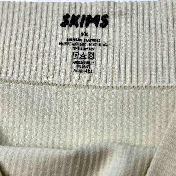 SKIMS Stretch Rib Short NEW Bone S/M - Picture 8 of 10